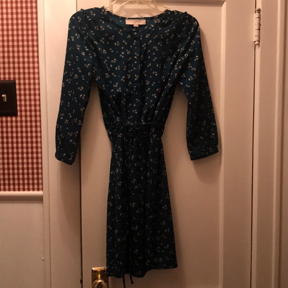 Dress - Picture 1 of 3